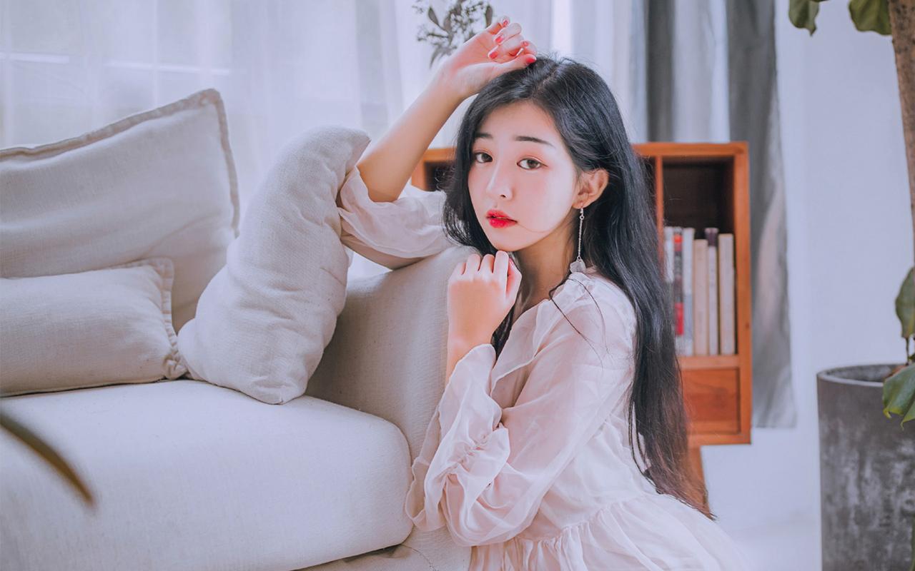 【活力中国调研行】“刚柔并济”的碳纤维：女士单手“提车”显示硬核科技